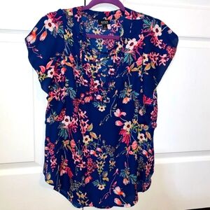 Women’s Flutter Sleeve Top Lace Up Front